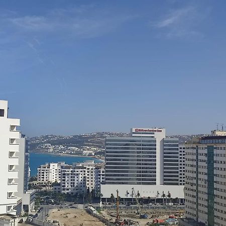Ap 2Ch City Centre Parking En Face Hilton A Cote Du Plage Tanger Eksteriør billede