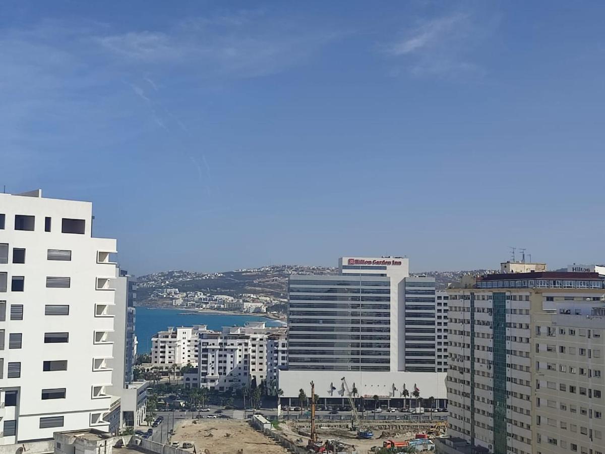 Ap 2Ch City Centre Parking En Face Hilton A Cote Du Plage Tanger Eksteriør billede